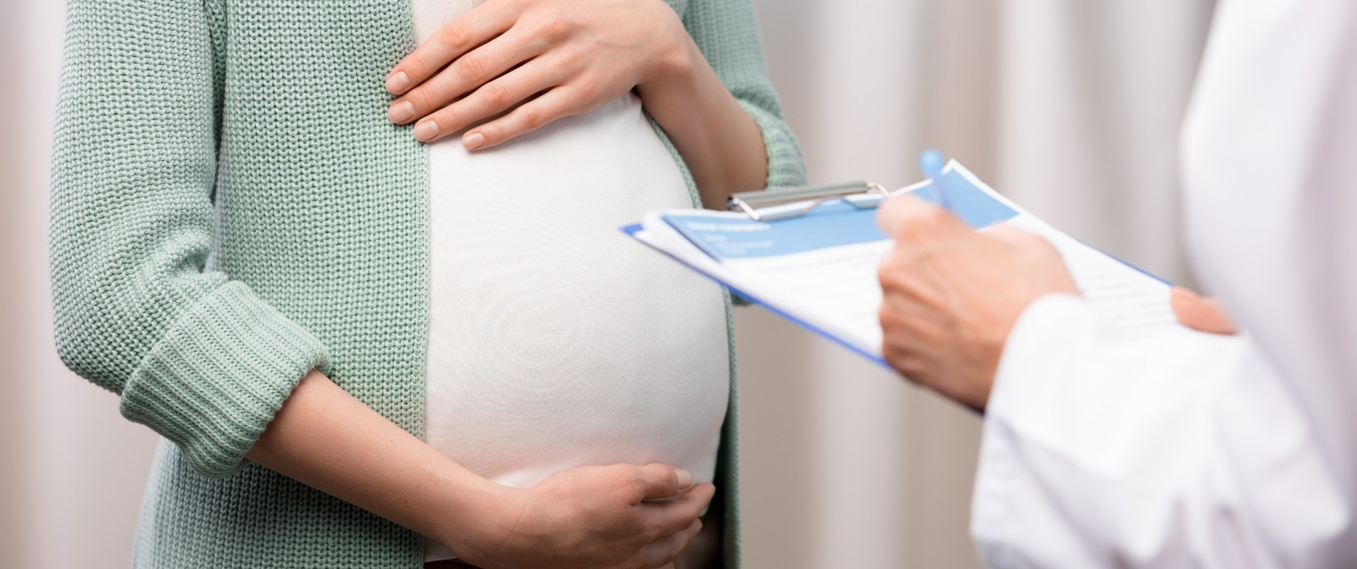 Ciąża zagrożona przyczyny i postępowanie Niezbędnik Młodej Mamy