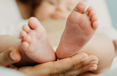 Jak przebiega pierwszy skok rozwojowy dziecka?